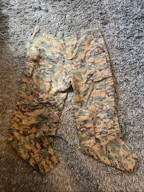 Propper men’s Camo Cargo Pants - Tan/Olive
